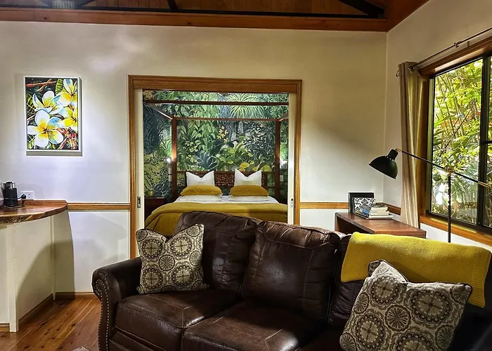 Crater Lakes Rainforest Cottages