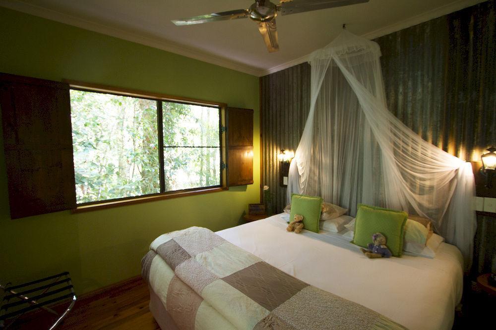 Crater Lakes Rainforest Holiday park Yungaburra